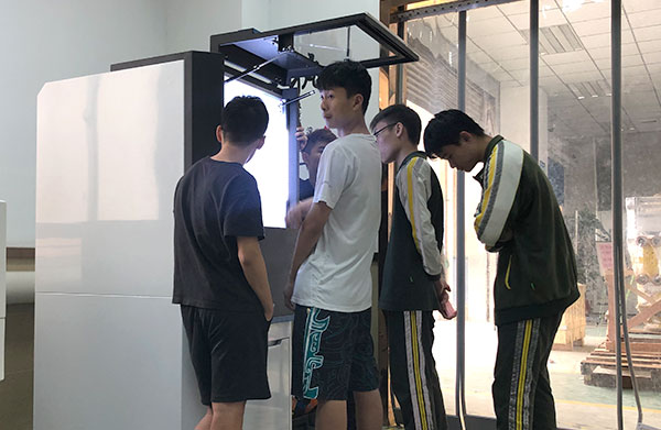 玉鼎隨著數(shù)控玉石雕刻機(jī)技術(shù)成熟，下一個(gè)發(fā)展